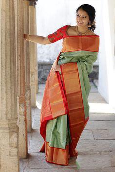 Pista Women's Weaving Jacquard Saree With Designer Pallu and Beautiful Weaving Blouse