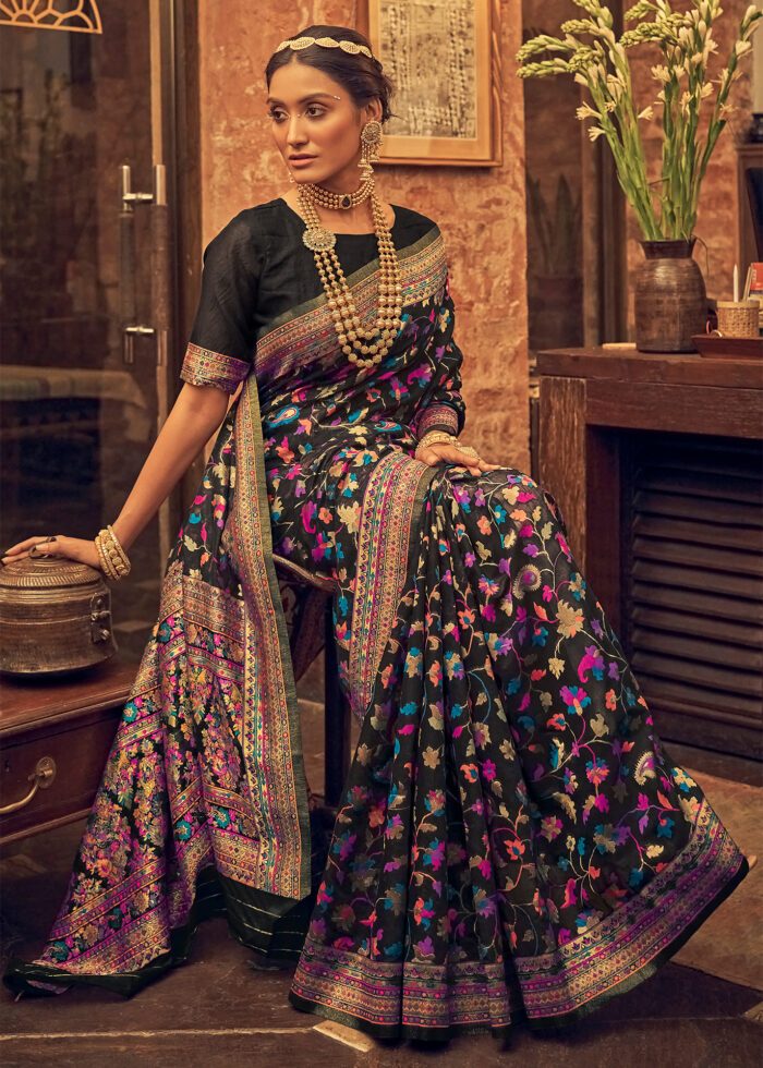 Black colour soft lichi silk saree with beautiful rich pallu & jacqard work