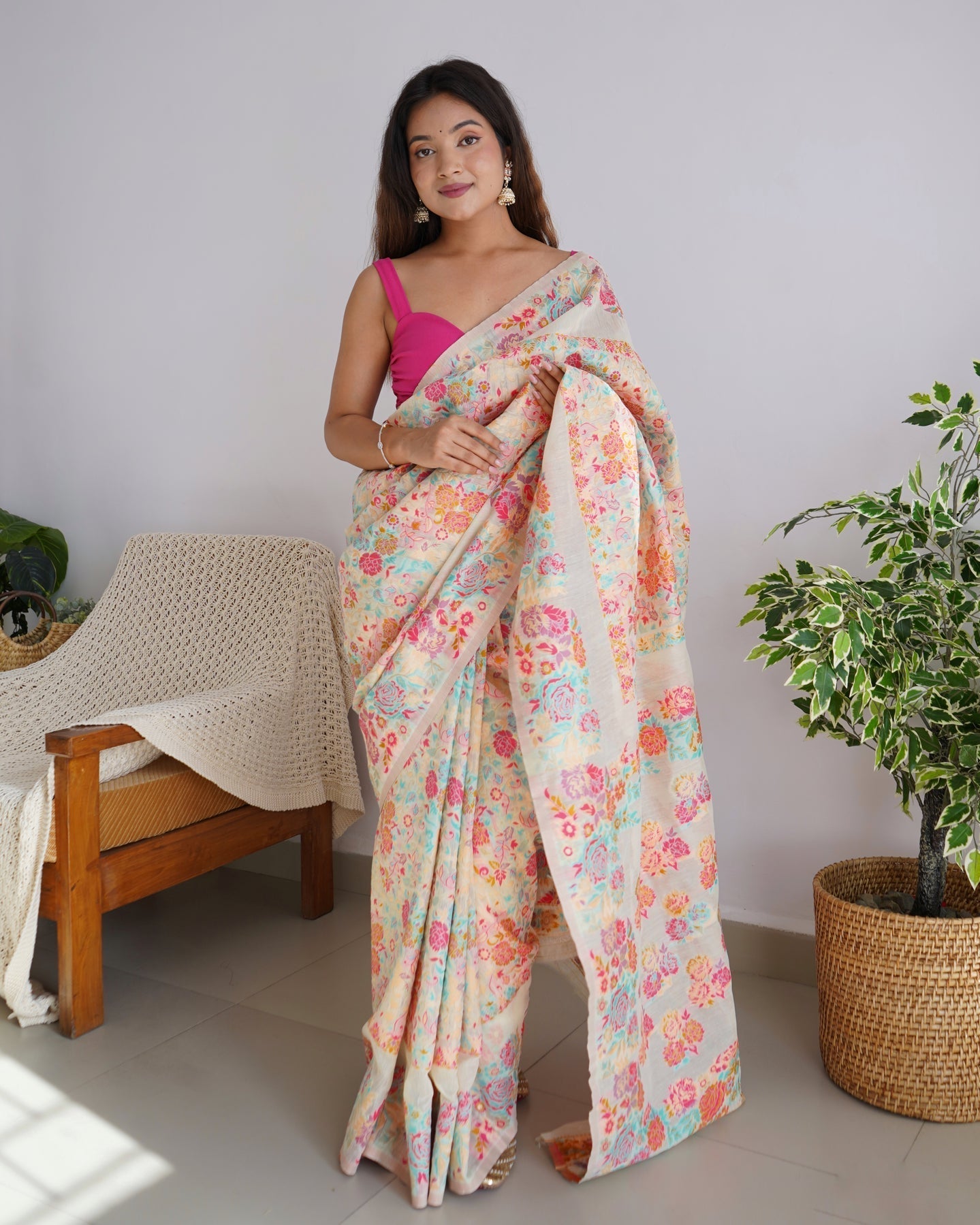 Cream Women's Banarsi Art Silk Saree With Unstitched Contrast Blouse