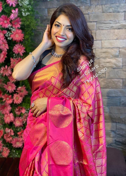 Partywaer Pink Soft Silk Saree With Pretty Blouse Piece