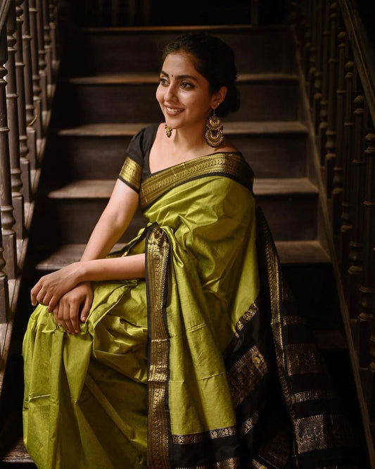 Amazing Perot Soft Silk Saree with Unique Blouse Piece