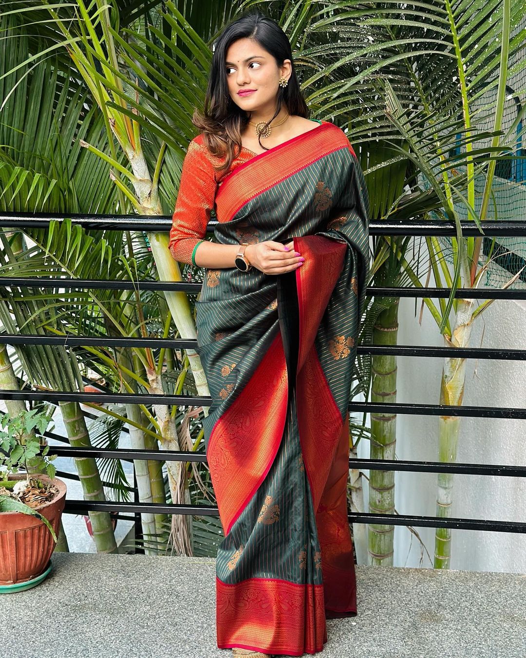 Ailurophile Rama Soft Banarasi Silk Saree with Amazing Blouse Piece