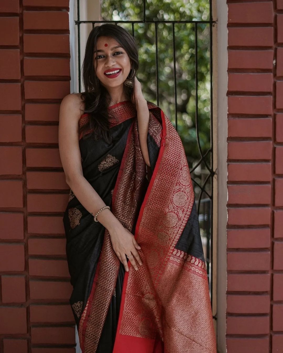 Ailurophile Black Soft Banarasi Silk Saree with Amazing Blouse Piece
